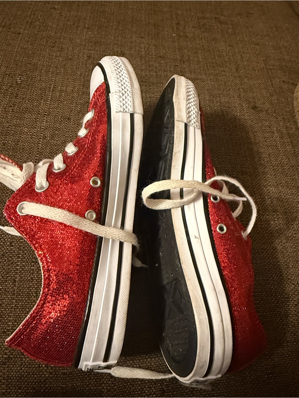 Women’s GLITTER size 10 Red Converse All Star Sneakers with White Accents - Picture 4 of 5